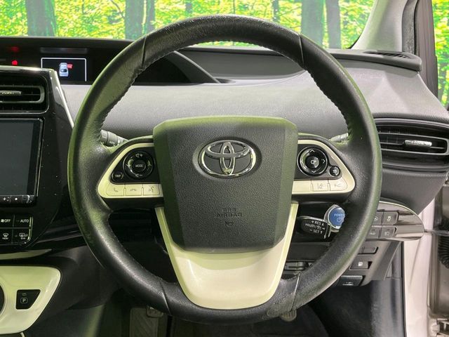 PRIUS 4WD