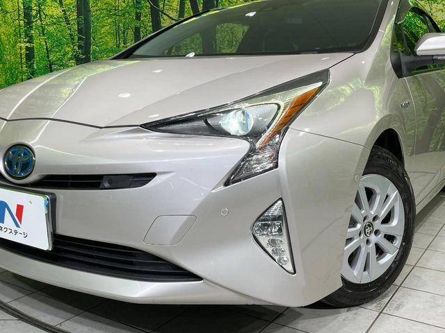 PRIUS 4WD