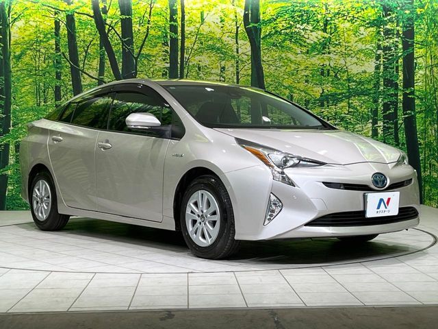 PRIUS 4WD