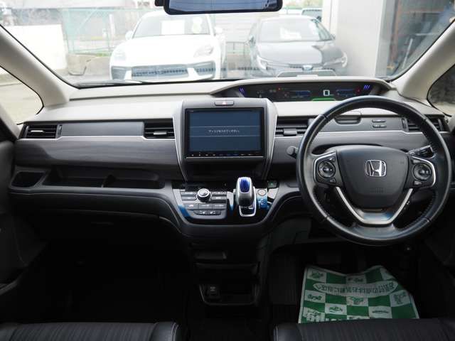 FREED HYBRID 4WD