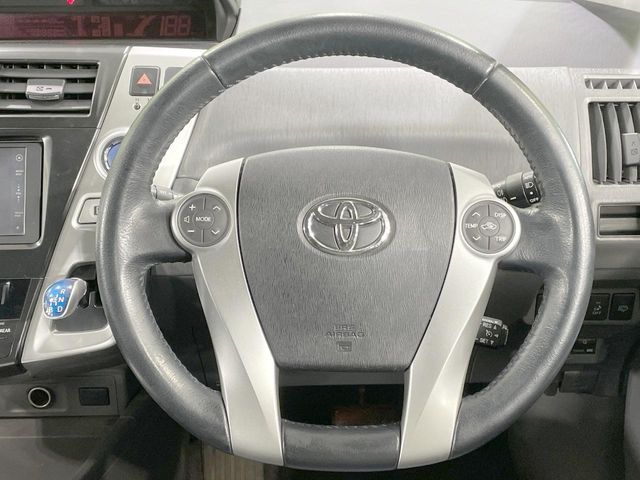 PRIUS Alpha