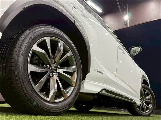 LEXUS NX300h