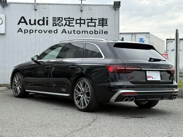 AUDI S4 AVANT