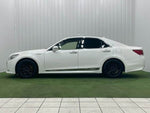 CROWN sedan hybrid