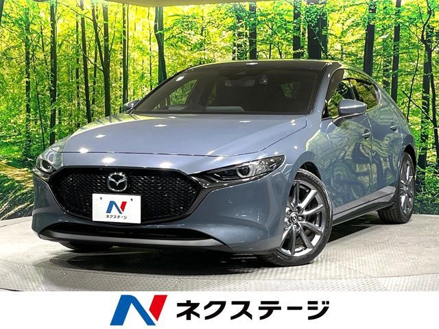 MAZDA3 FASTBACK