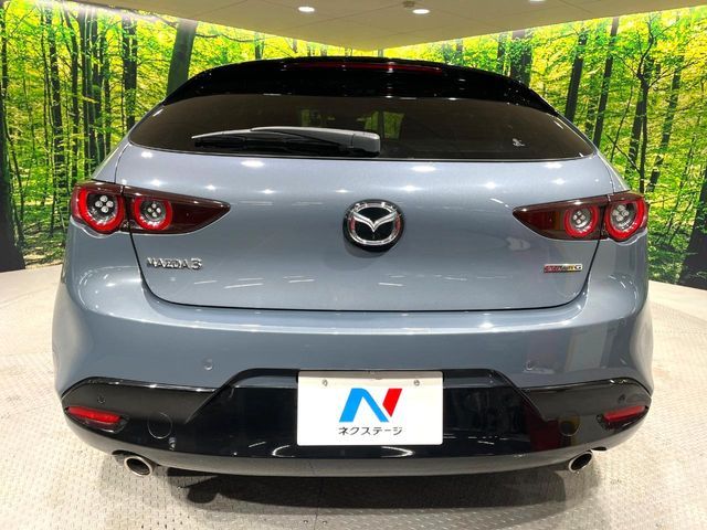 MAZDA3 FASTBACK