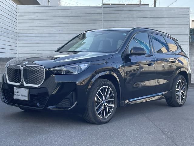BMW iX1