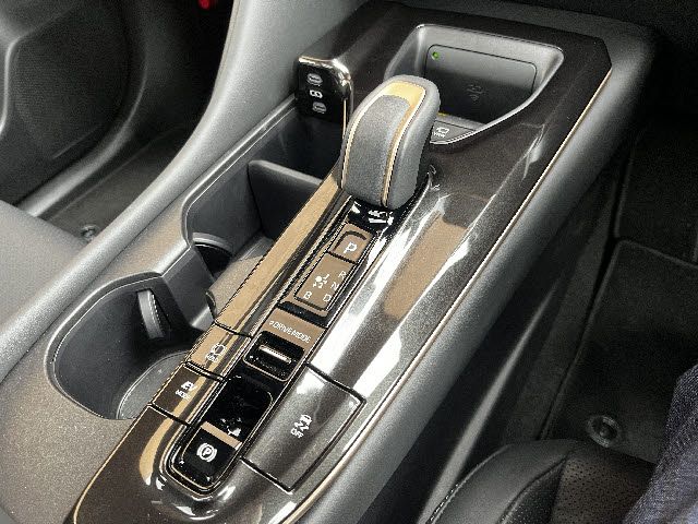 CROWN SPORT