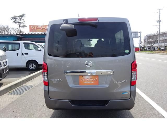 NV350 CARAVAN 4WD