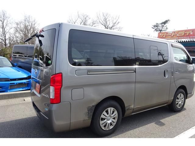 NV350 CARAVAN 4WD