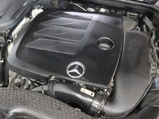 MERCEDES BENZ E-Class sedan