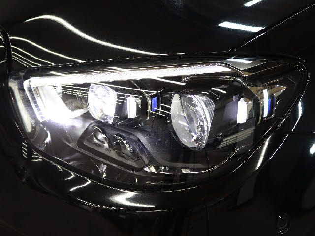 MERCEDES BENZ E-Class sedan