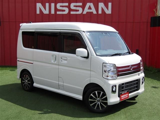 NV100 CLIPPER RIO