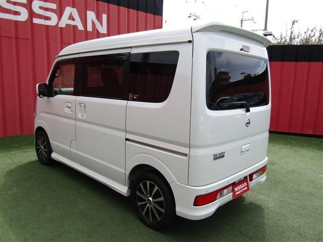 NV100 CLIPPER RIO
