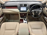 CROWN sedan