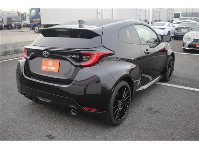 GR YARIS