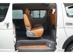 REGIUSACE 4WD van