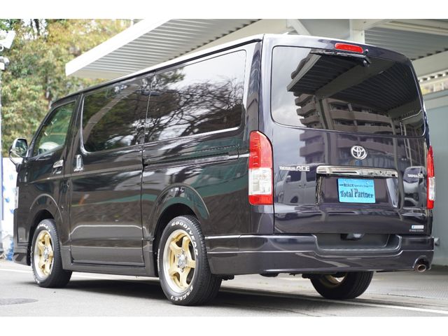 REGIUSACE van 2WD