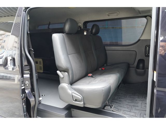 REGIUSACE van 2WD