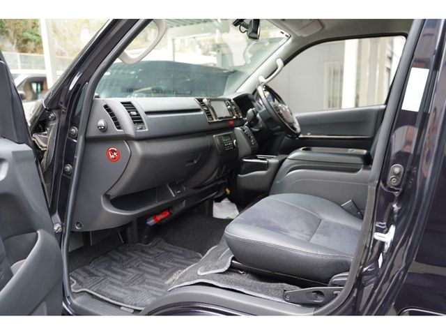 REGIUSACE van 2WD