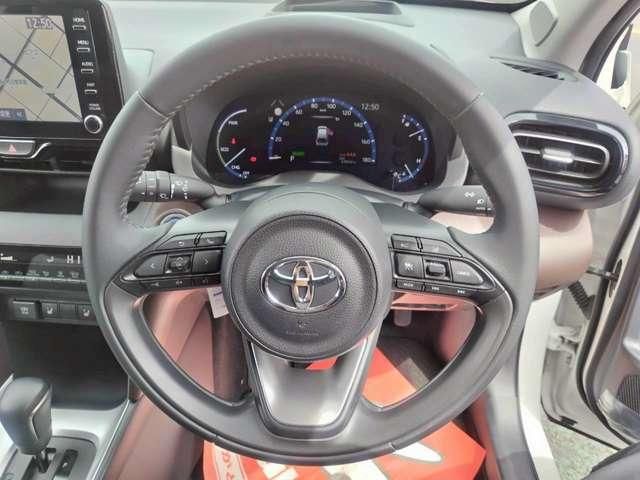 YARIS CROSS HYBRID