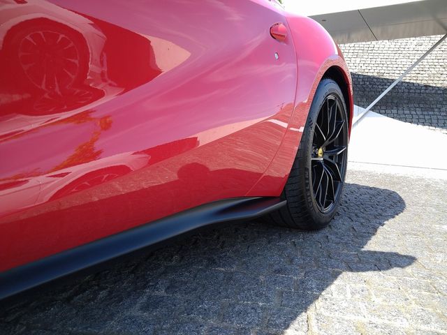 FERRARI 812 GTS
