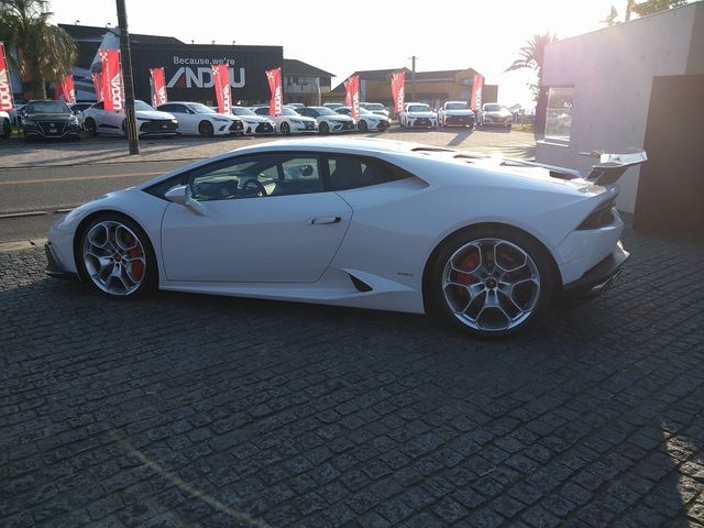 LAMBORGHINI HURACAN