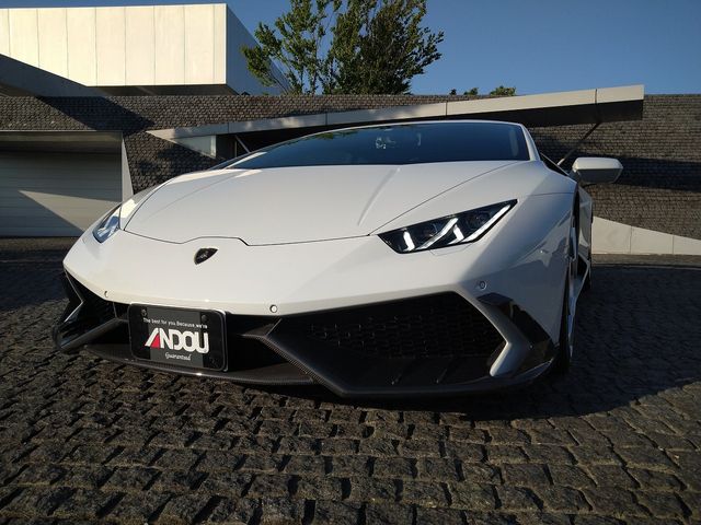LAMBORGHINI HURACAN