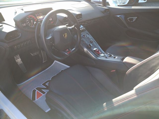 LAMBORGHINI HURACAN