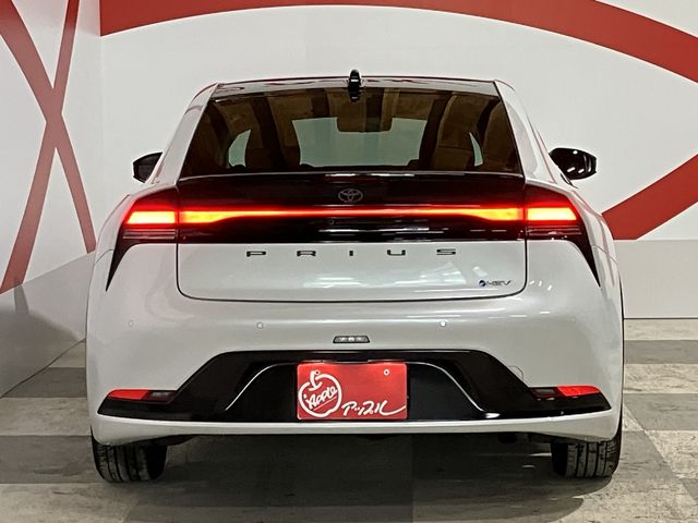 PRIUS 4WD