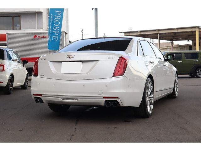 CADILLAC CT6