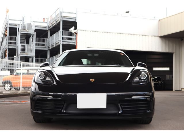 PORSCHE 718 CAYMAN