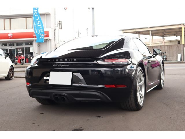 PORSCHE 718 CAYMAN