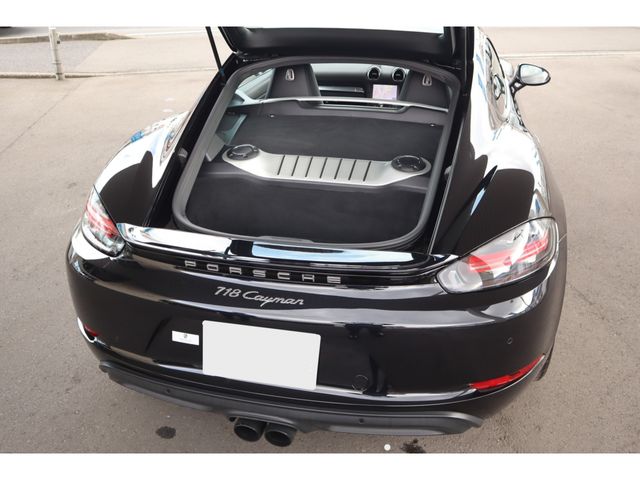PORSCHE 718 CAYMAN