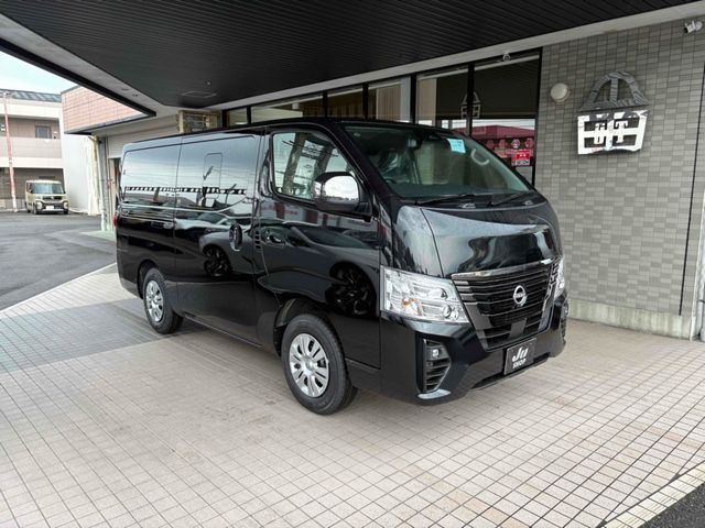 CARAVAN van 4WD