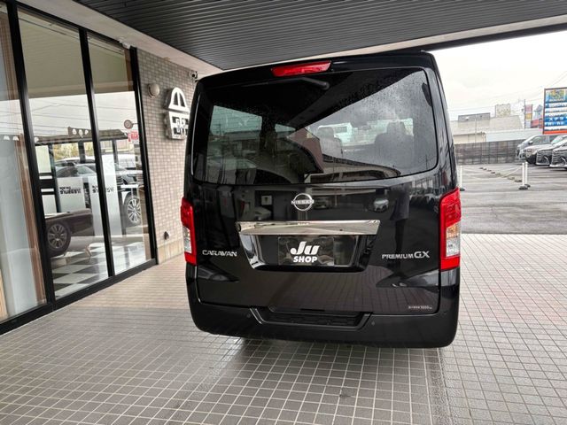 CARAVAN van 4WD