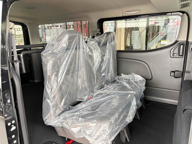 CARAVAN van 4WD