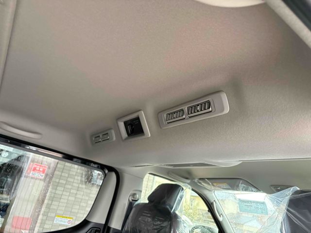 CARAVAN van 4WD