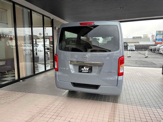 CARAVAN van 4WD