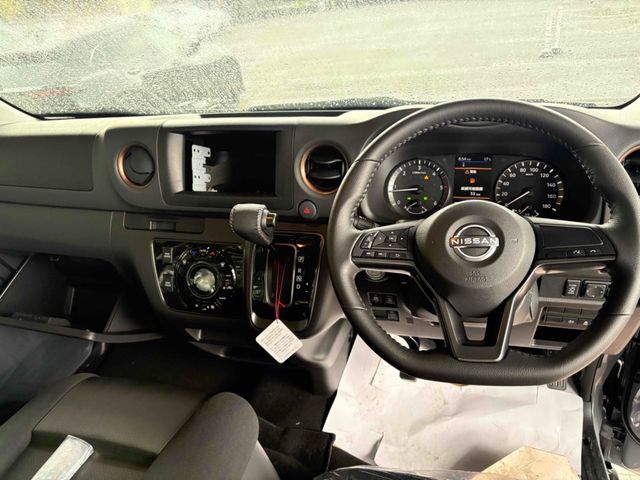 CARAVAN van 4WD
