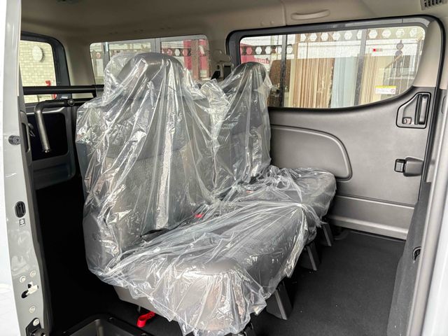 CARAVAN van 4WD