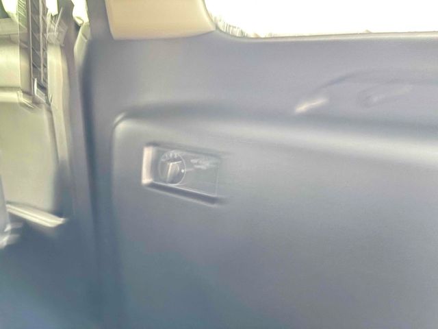 CARAVAN van 4WD