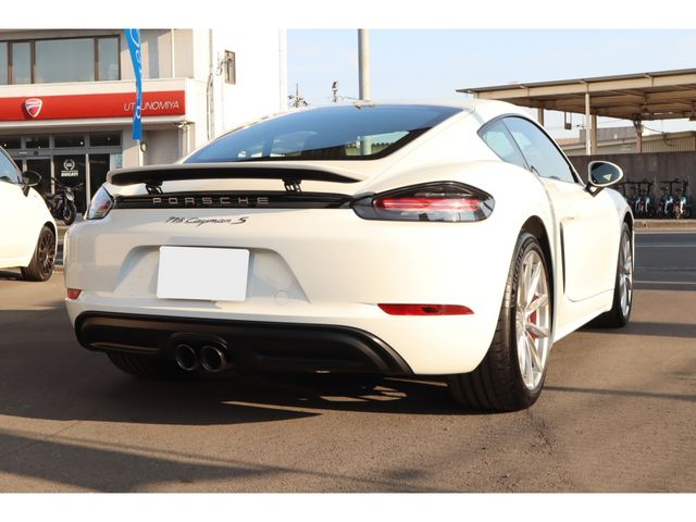 PORSCHE 718CAYMAN S