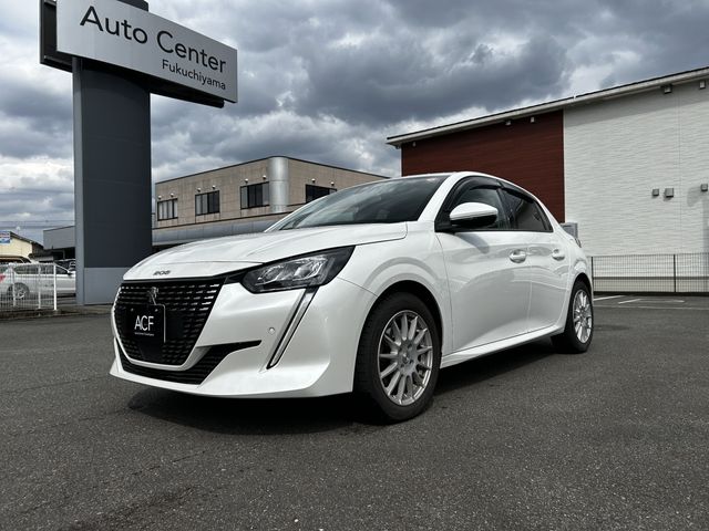 PEUGEOT 208