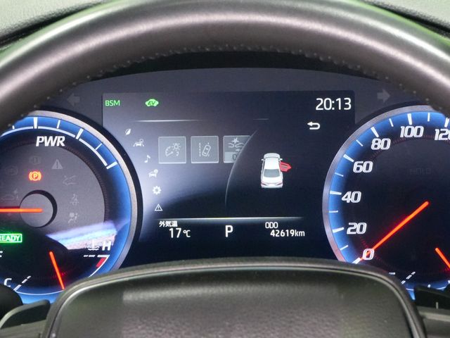 CROWN sedan hybrid
