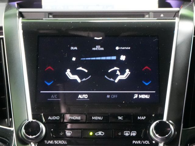 CROWN sedan hybrid