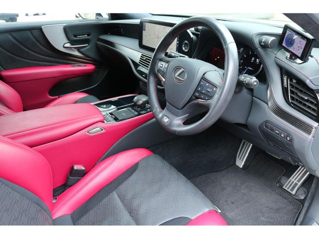 LEXUS LS500
