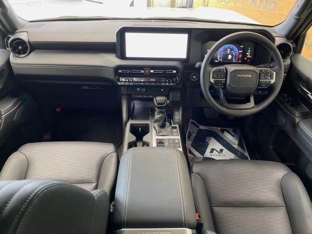 LANDCRUISER 250