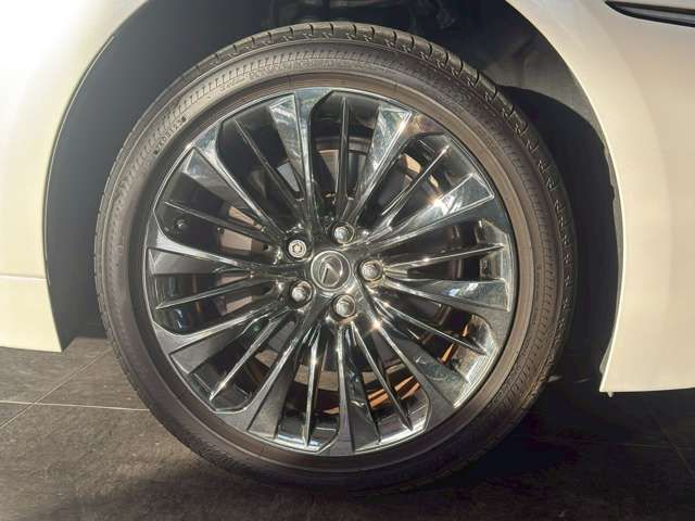 LEXUS LS500h