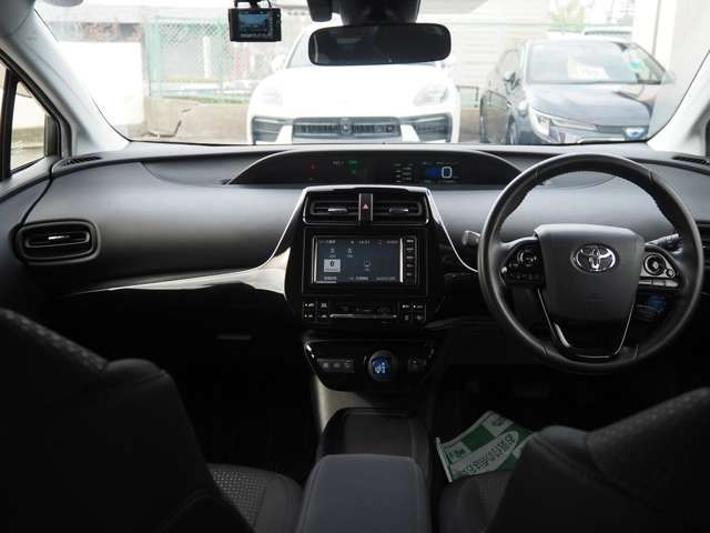 PRIUS 4WD